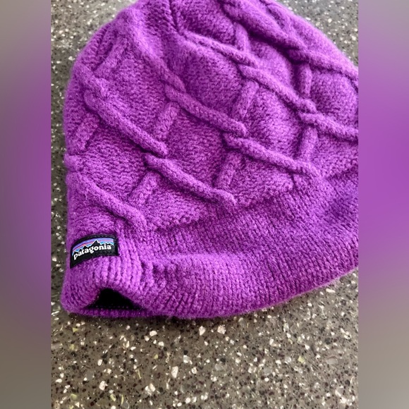 Patagonia Merino Wool Coastal Cable Knit Beanie Reversible Winter Outdoor Snow - Picture 2 of 10